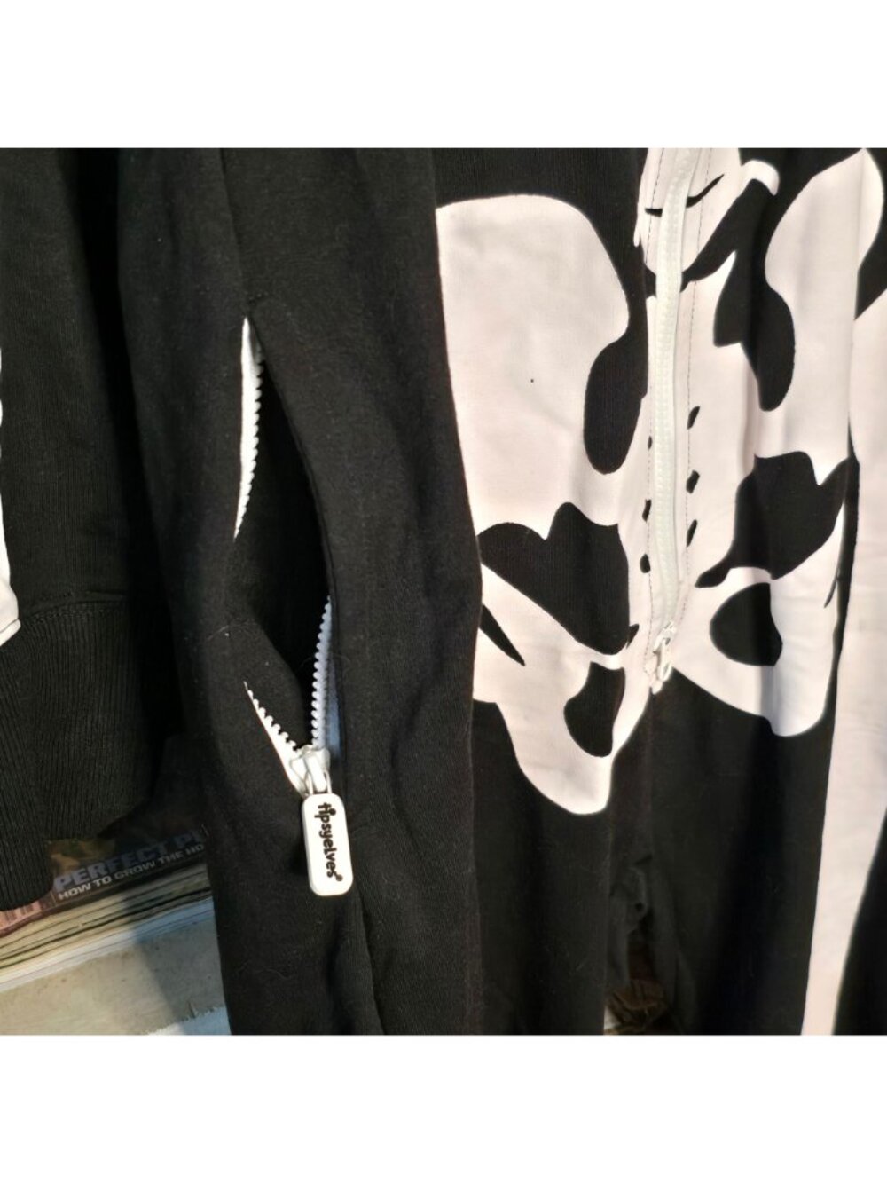 Tipsy Elves Skeleton Costume Jumpsuit XL Full Zip Face Mask Halloween Suit NWOT - Picture 4 of 9